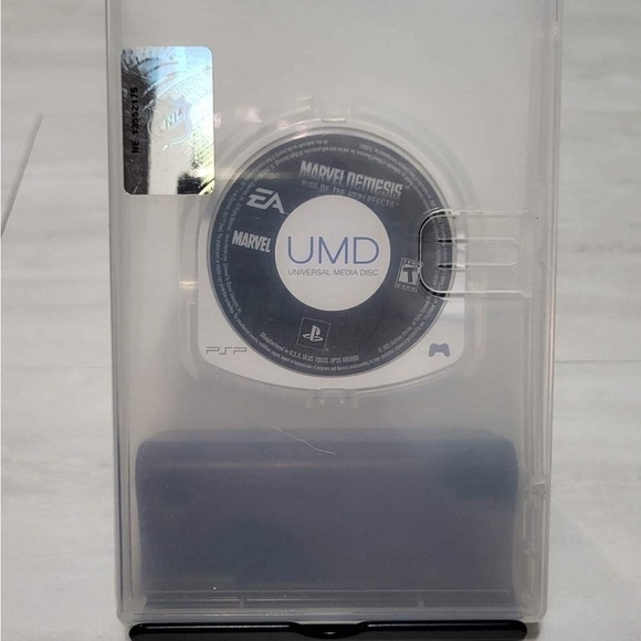 PSP Marvel Nemesis- Rise of the Imperfects - Picture 1 of 3